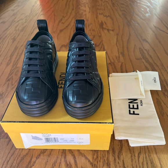 😊SOLD😊Fendi FF-embossed black leather flatform sneakers in 36.5 - Picture 4 of 12